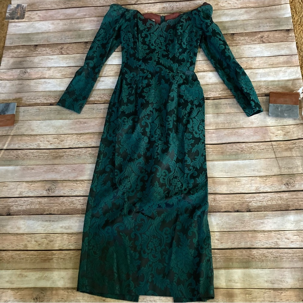 Jessica McClintock Bridal size 3/4 Green/Burgundy/Brown sweetheart neckline spot